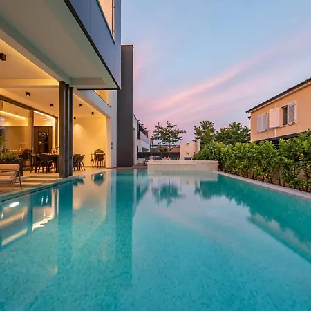 Marro Zadarvillas * 普利拉卡