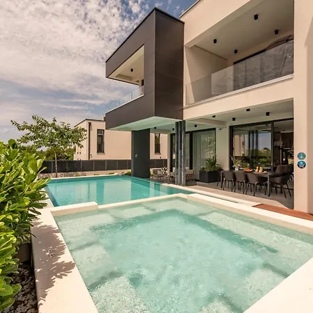 Marro Zadarvillas 普利拉卡