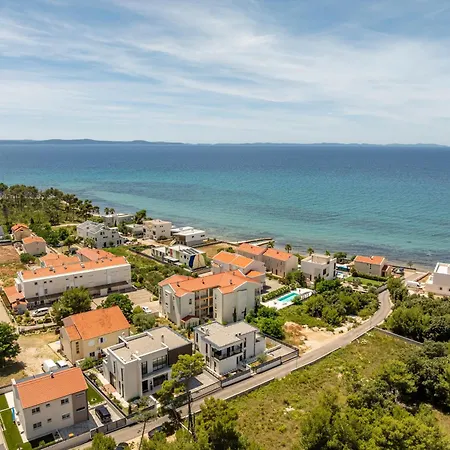 Marro Zadarvillas